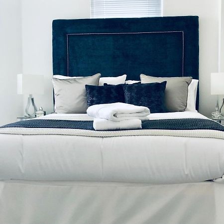 Snapos Luxury Serviced Apartment - Meridian House Bedford Eksteriør bilde